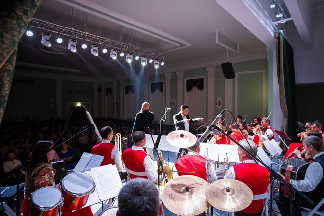 5 июля состоится премьера летней программы Крымской государственной филармонии. Концерт «Летний экспромт» станет уже четвертым по счету выступлением филармонии в Феодосии в этом году